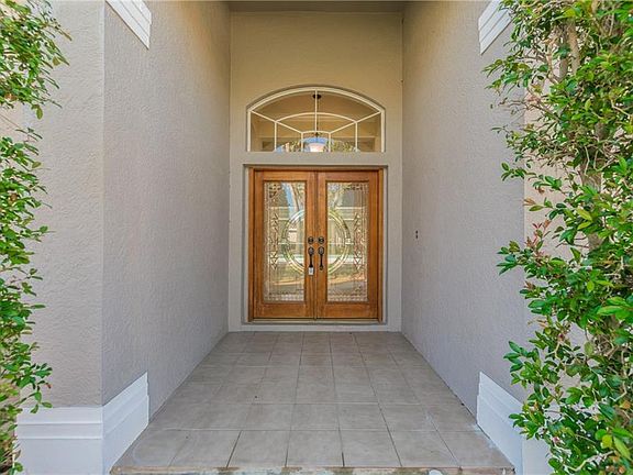 2nd image of 12014 Marblehead Drive Tampa