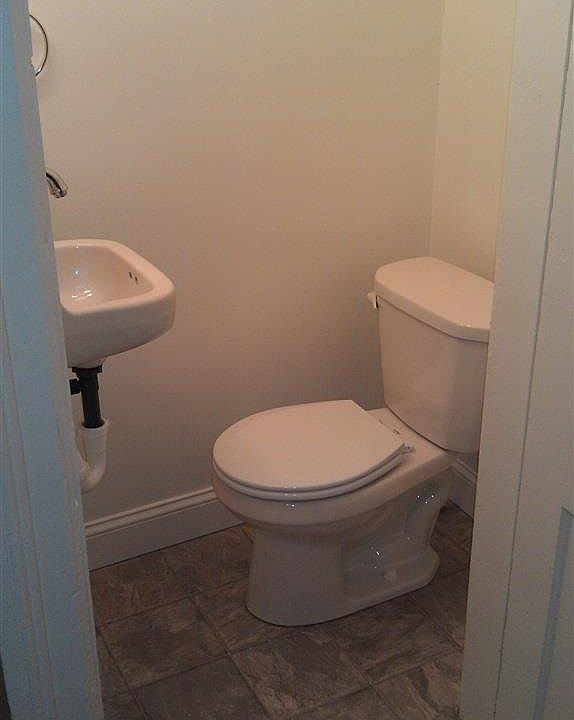 2nd image of 1833 3rd Ave
