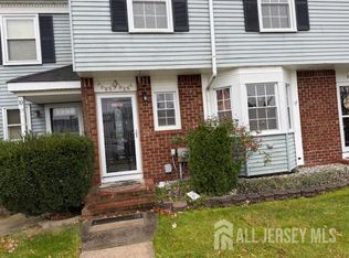 9 Gardenia Ct, Sayreville, NJ 08872