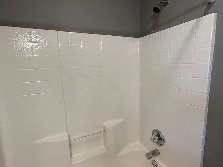 211 NW Cherry Ave — Photo 16