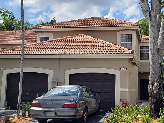 3rd image of 1071 Sorrento Dr
