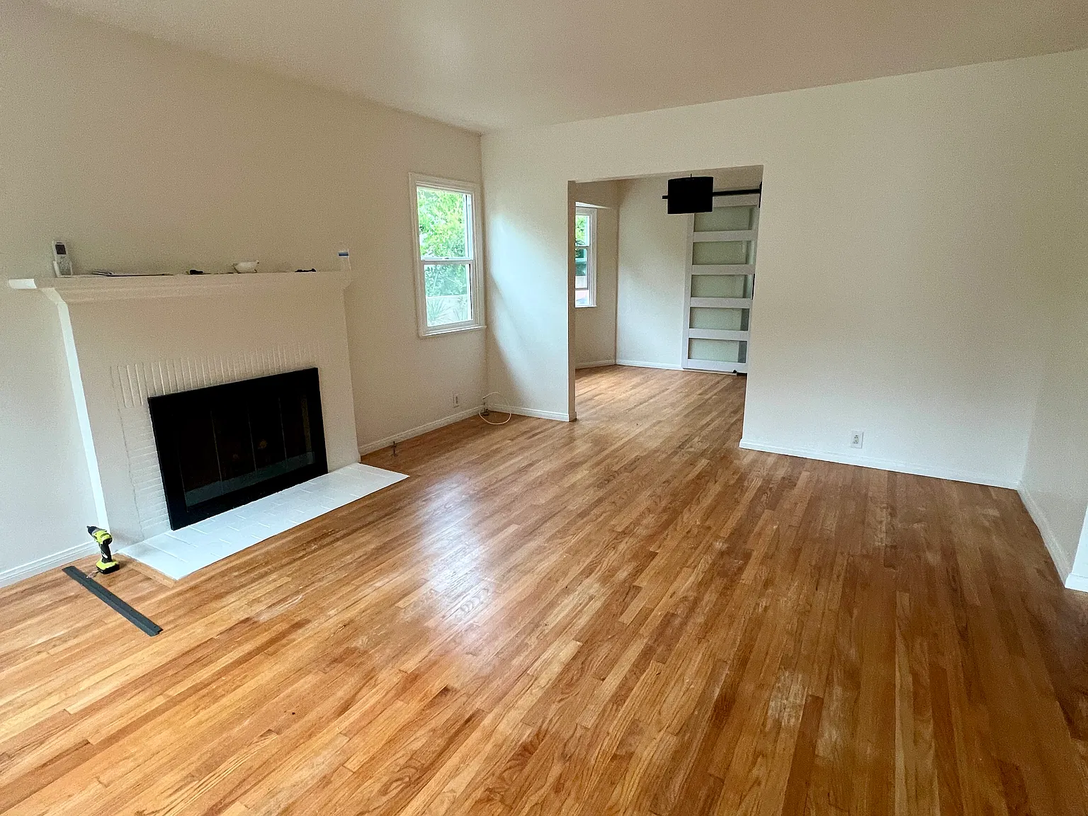 3 bed, 1353 sqft, $4,950 — Photo 3