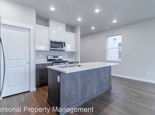 8707 NE 43rd Pl, Vancouver, WA 98665