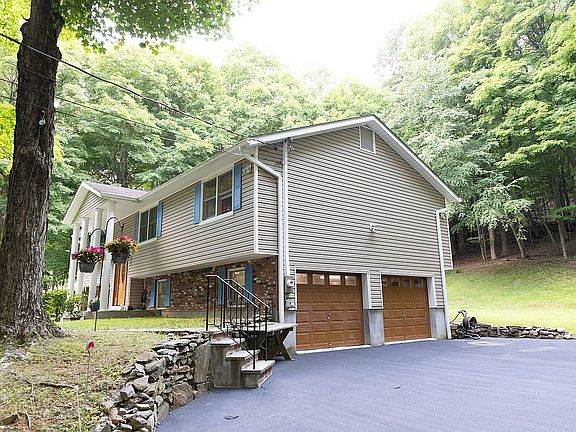 5th image of 79 Watermelon Hill Rd