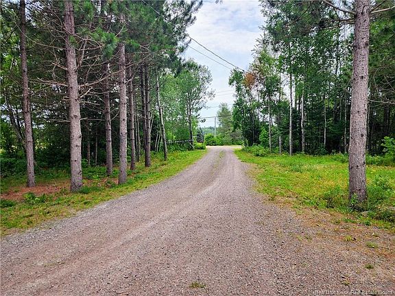 3rd image of 106 Babineau Rd