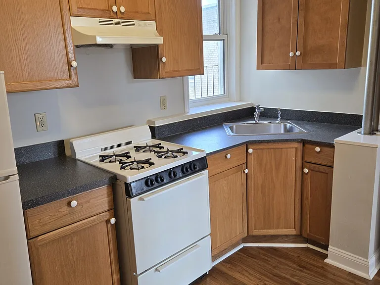 1189 Commonwealth Ave #20 — Photo 2
