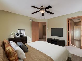 232 Shore Cir, Oconomowoc, WI 53066