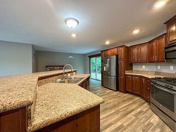 4th image of 8130 W Sequoia Way