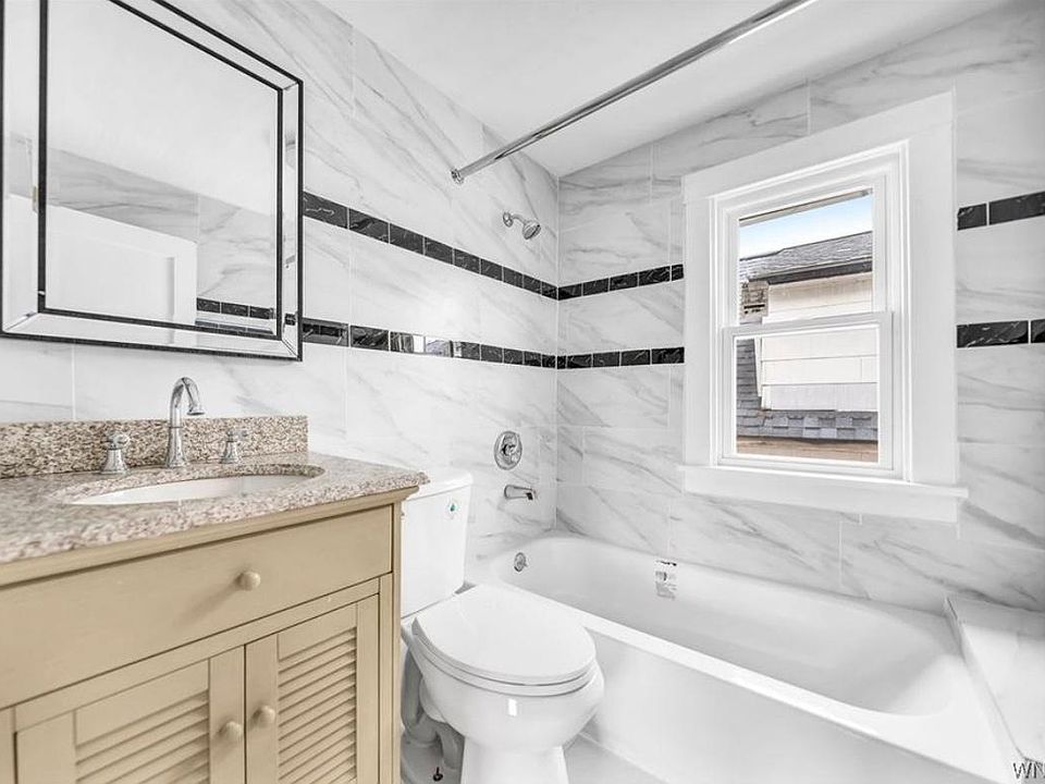 1st image of 161 Kirby Ave #2