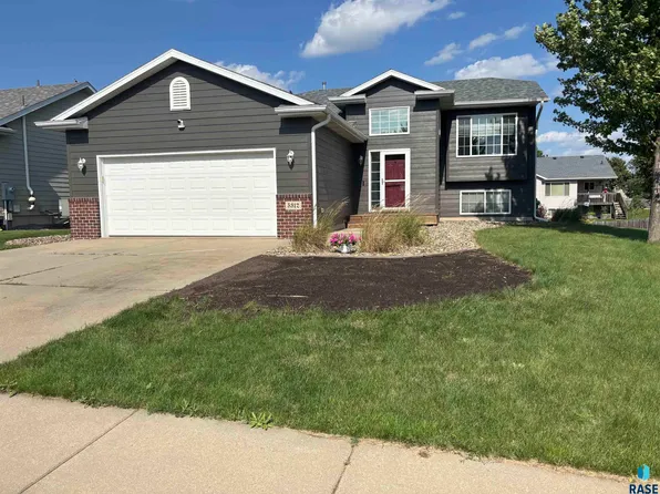 5312 S Leinster Ave, Sioux Falls, SD 57106