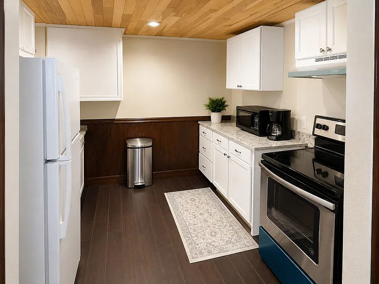 1078 Pine Acre Dr #BASEMENT — Photo 2
