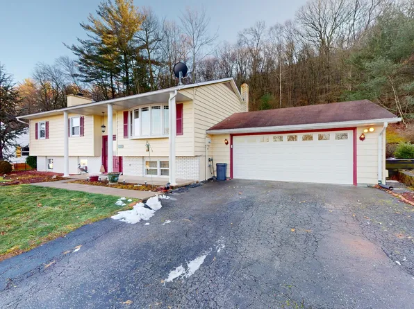 1433 Pinecrest Dr S, Williamsport, PA 17702