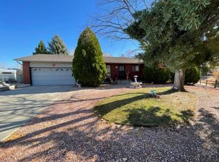 8 Newpark Ln, Pueblo, CO 81001