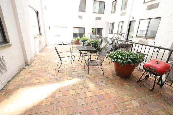 Rented by JM Preston Properties LLC | media 8