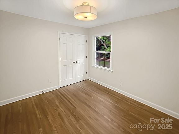 5th image of 1212 Beechdale Dr