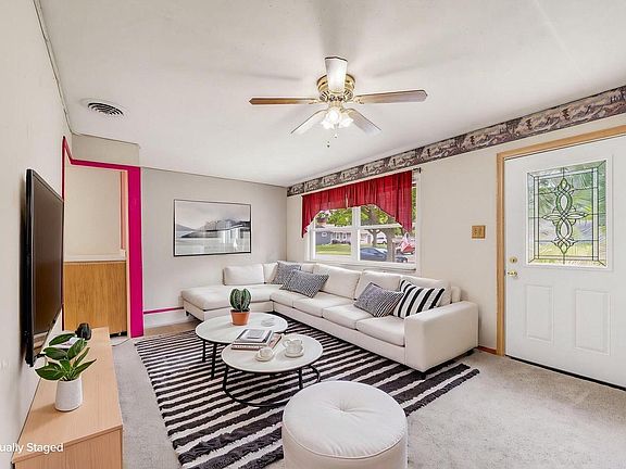 3rd image of 6512 W Euclid AVENUE