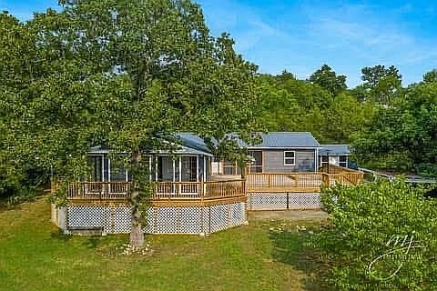 1st image of 1217 Park Ln