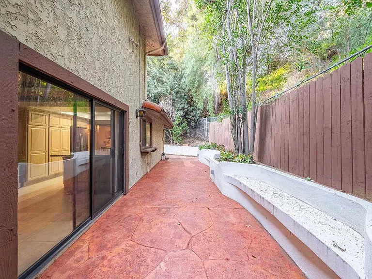 1615 California Pl — Photo 42