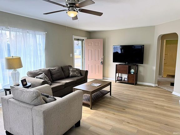 4th image of 4904 Sweetser Ave
