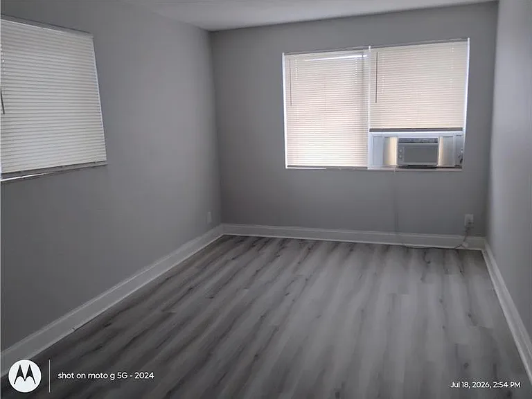 4321 Hallandale Beach Blvd — Photo 11