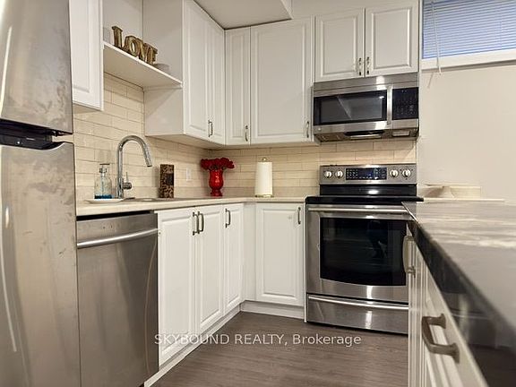 4th image of 48 Enfield Ave #Basement