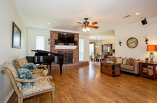 4th image of 2704 Colony Creek Dr