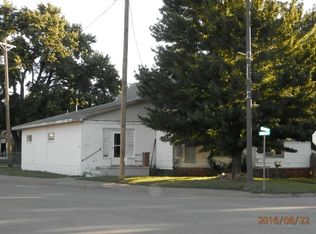 204 N 2nd Ave, Mulvane, KS 67110
