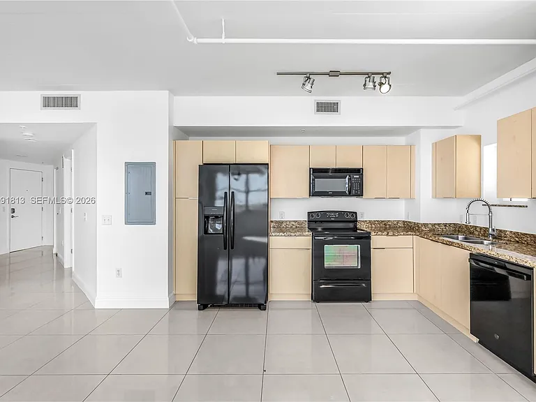 3180 SW 22nd St #601 — Photo 22