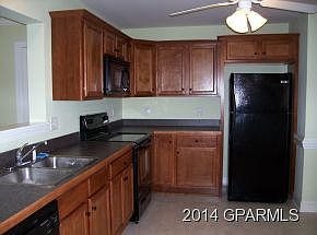 3rd image of 1917 B Cambria Dr