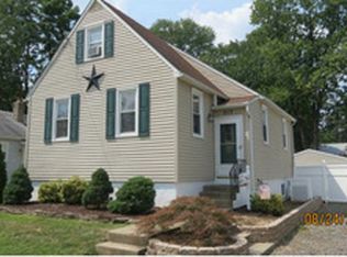 317 Haines Ave, Barrington, NJ 08007