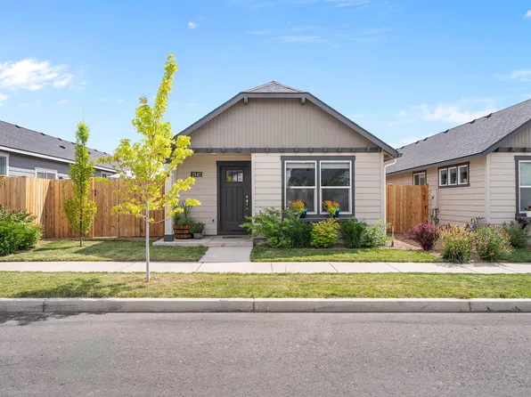 2542 NW Teak Pl, Redmond, OR 97756