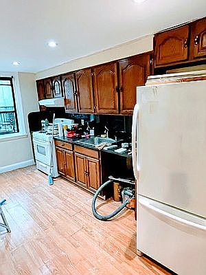 3rd image of 3221 41st St #2