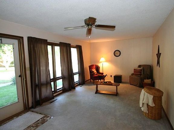 2nd image of 1406 S Virginia Ave