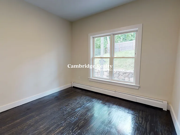 839 Parker St #1T — Photo 10