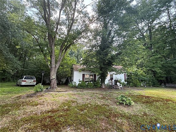 4th image of 705 Thompson St