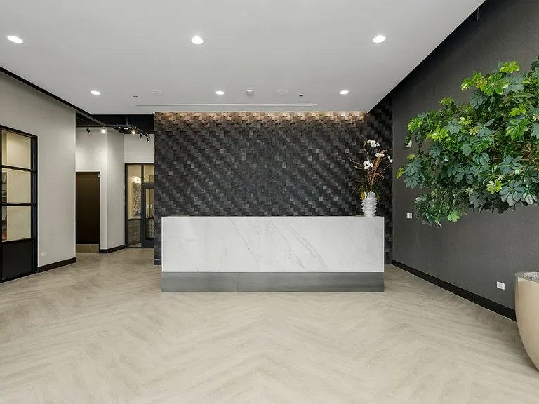 Logan Apartments — Photo 18
