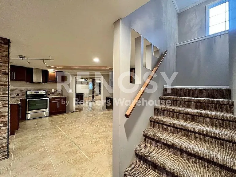 15861 Linden St — Photo 28