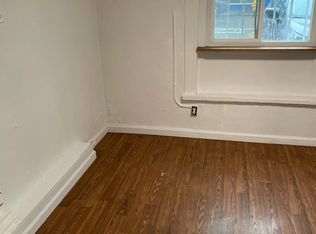 4733 Roosevelt Way NE, Seattle, WA 98105