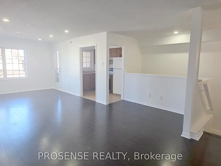 9699 Jane St #13 — Photo 2