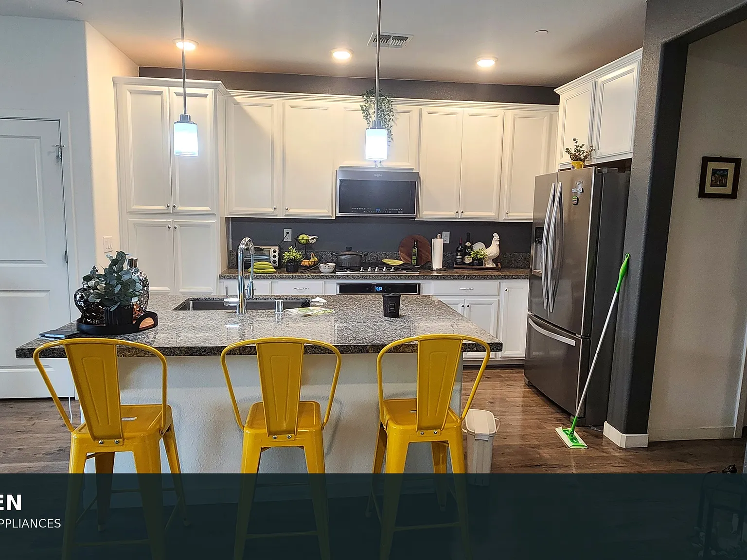 3 bed, 2.5 bath, 1569 sqft, $1,000 — Photo 2
