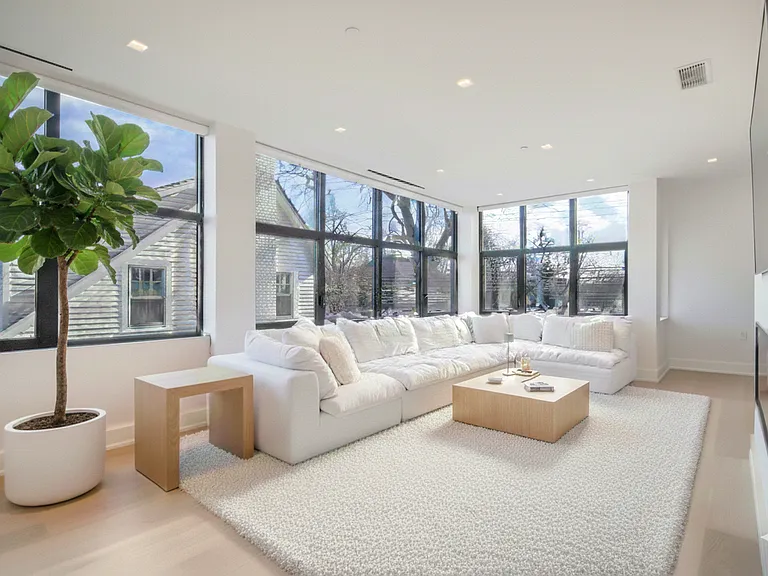 116 Sherman St — Photo 4