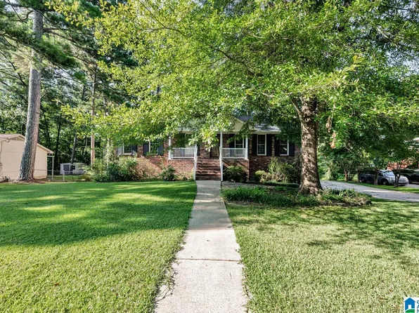 105 Dawn Cir, Trussville, AL 35173
