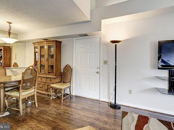 5th image of 6937 Mary Caroline Cir Unit L