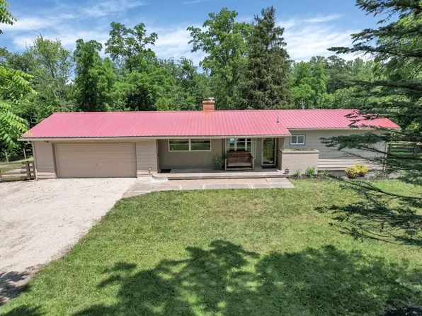 8462 Perrill Rd, Ashville, OH 43103