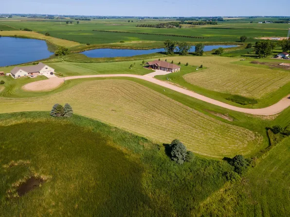 125 Heritage Trl, Lake Wilson, MN 56151