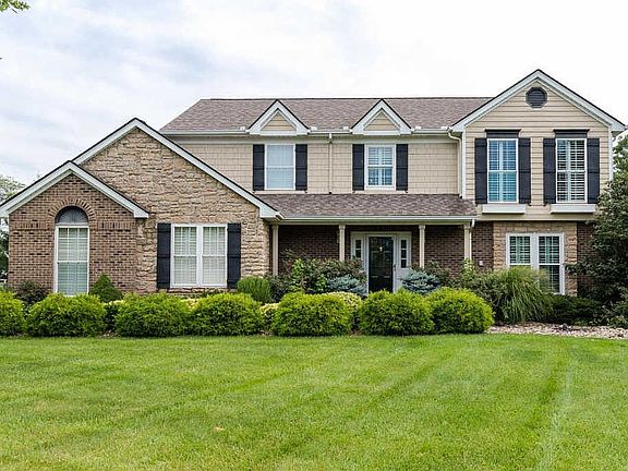 2nd image of 3298 Surrey Ln