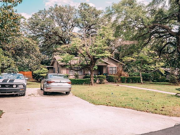 2nd image of 809 Buena Vista Dr