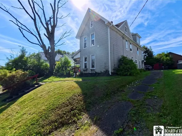1021 Newland Ave, Jamestown, NY 14701
