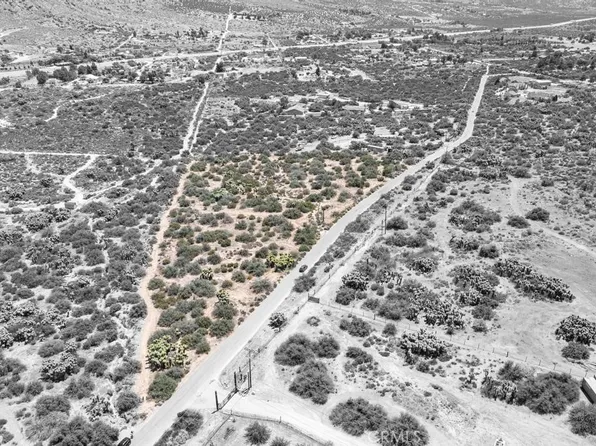 5062 Oil Well Rd, Phelan, CA 92371