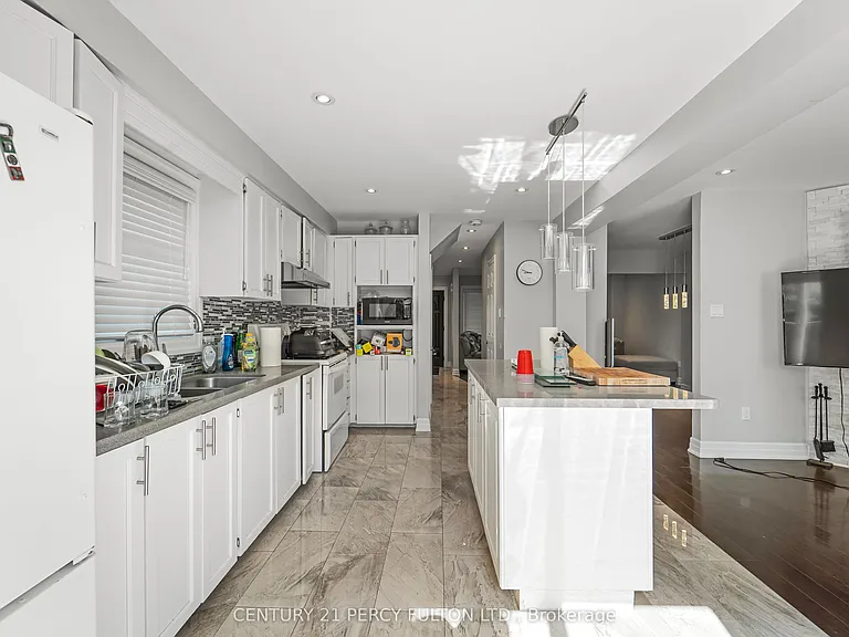 55 Chalmers Cres — Photo 11